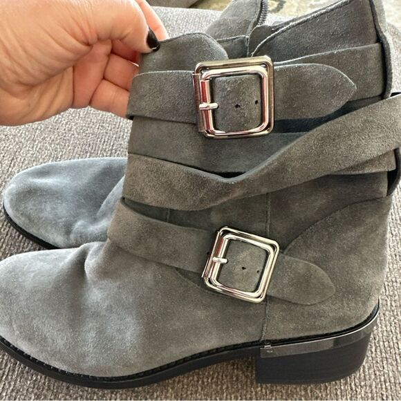 Vince Camuto VC-Webey Gray Suede Leather Ankle Booties Boots 7M - Picture 3 of 9